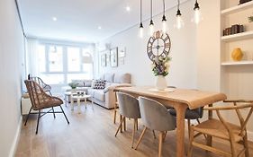 Riverside Central Deluxe Apartment